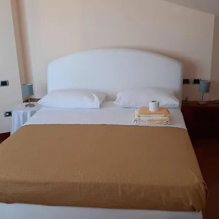 Paradiso Couette-café 3*